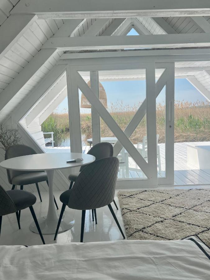 Seehuette Neusiedlersee - Strandhaus, Elektroboot Inklusive Руст Екстер'єр фото