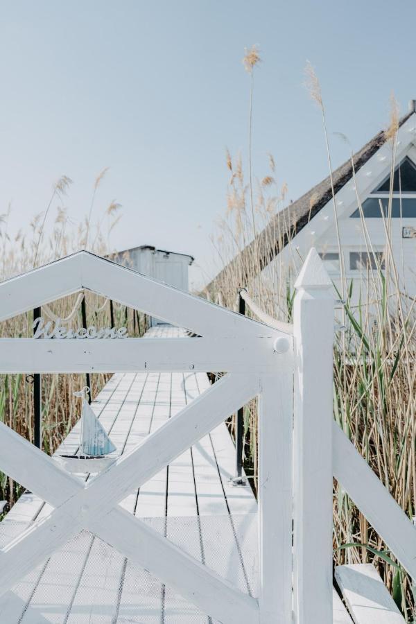 Seehuette Neusiedlersee - Strandhaus, Elektroboot Inklusive Руст Екстер'єр фото
