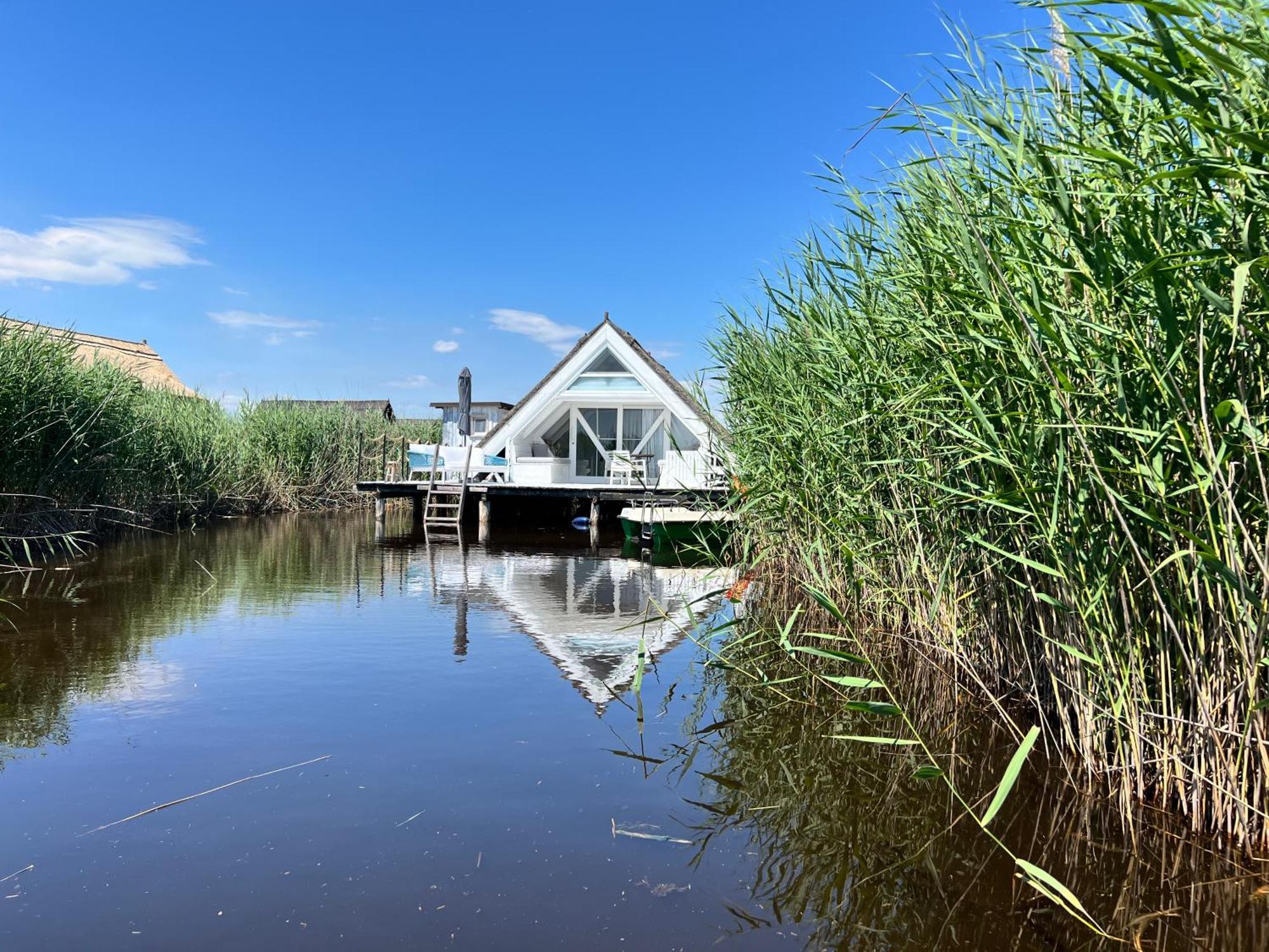 Seehuette Neusiedlersee - Strandhaus, Elektroboot Inklusive Руст Екстер'єр фото